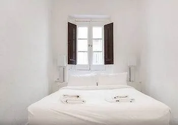 No 5 - The Streets Apartments Barcelona 4*,